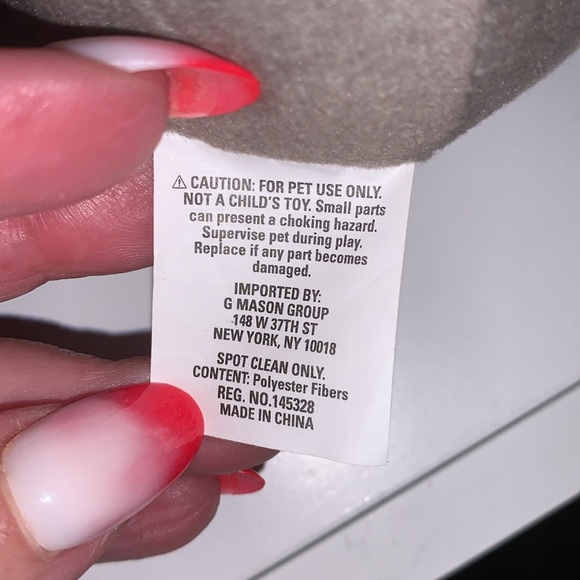 2 squeaky dog toys, Hershey kiss with rope - Picture 5 of 8